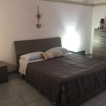 B&B Il Tulipano Taranto Bagian luar foto