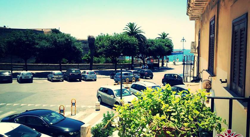 B&B Il Tulipano Taranto Ruang foto
