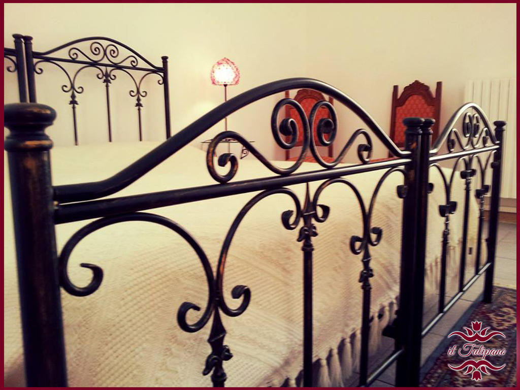 B&B Il Tulipano Taranto Ruang foto